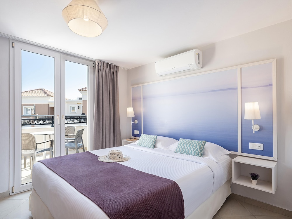 Caldera Beach — Rooms in Gerani Chanion