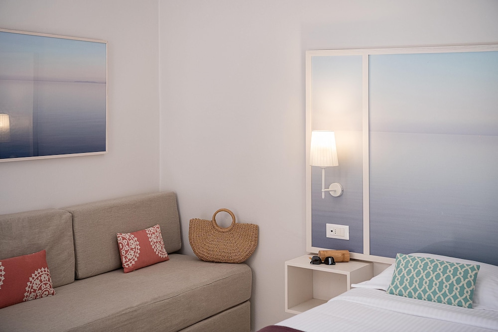 Caldera Beach — Rooms in Gerani Chanion