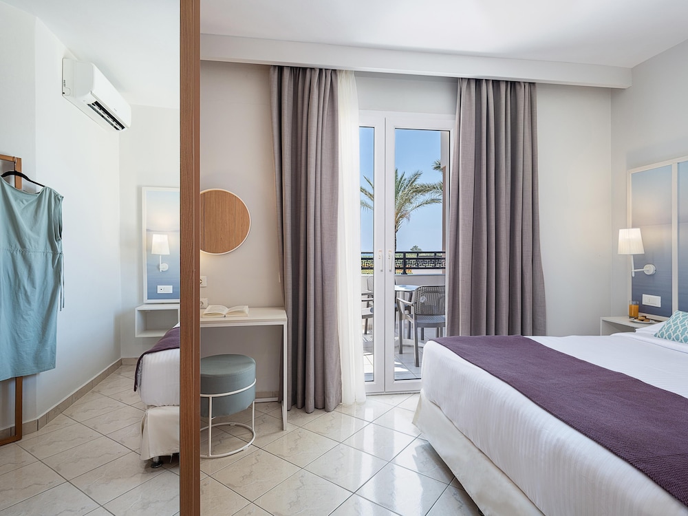Caldera Beach — Rooms in Gerani Chanion