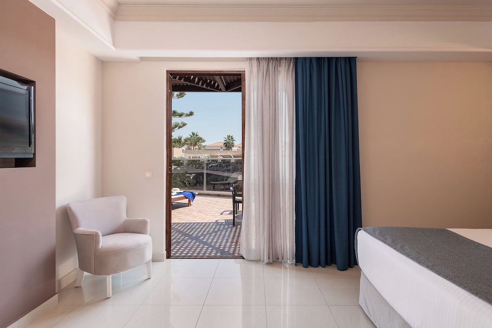 Caldera Creta Paradise — Hotel rooms in Platanias
