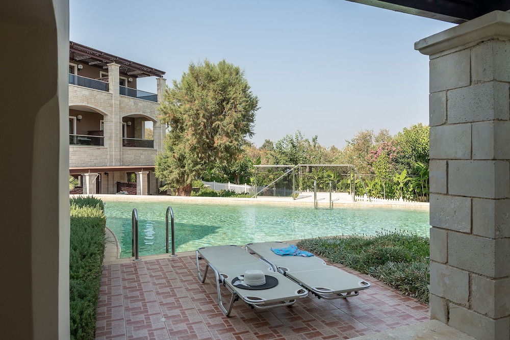 Caldera Creta Paradise — Swimming pool in Platanias