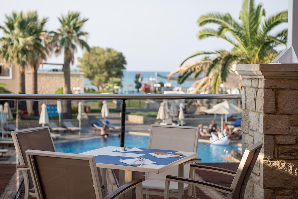 Caldera Creta Paradise — Restaurant & bars in Platanias