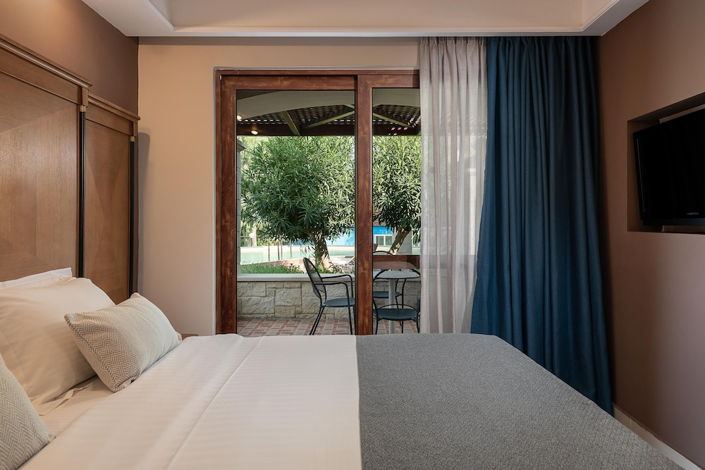 Caldera Creta Paradise — Hotel rooms in Platanias