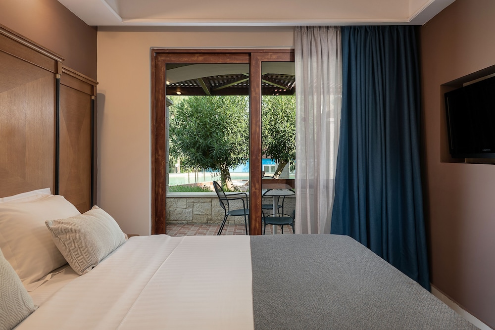 Caldera Creta Paradise — Hotel rooms in Platanias