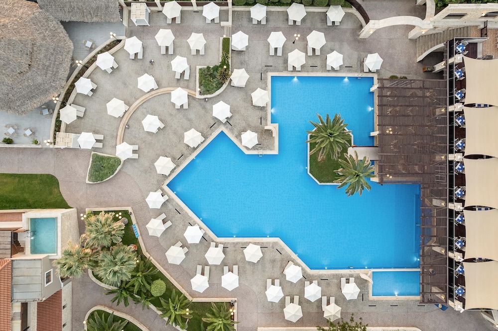 Caldera Creta Paradise — Swimming pool in Platanias