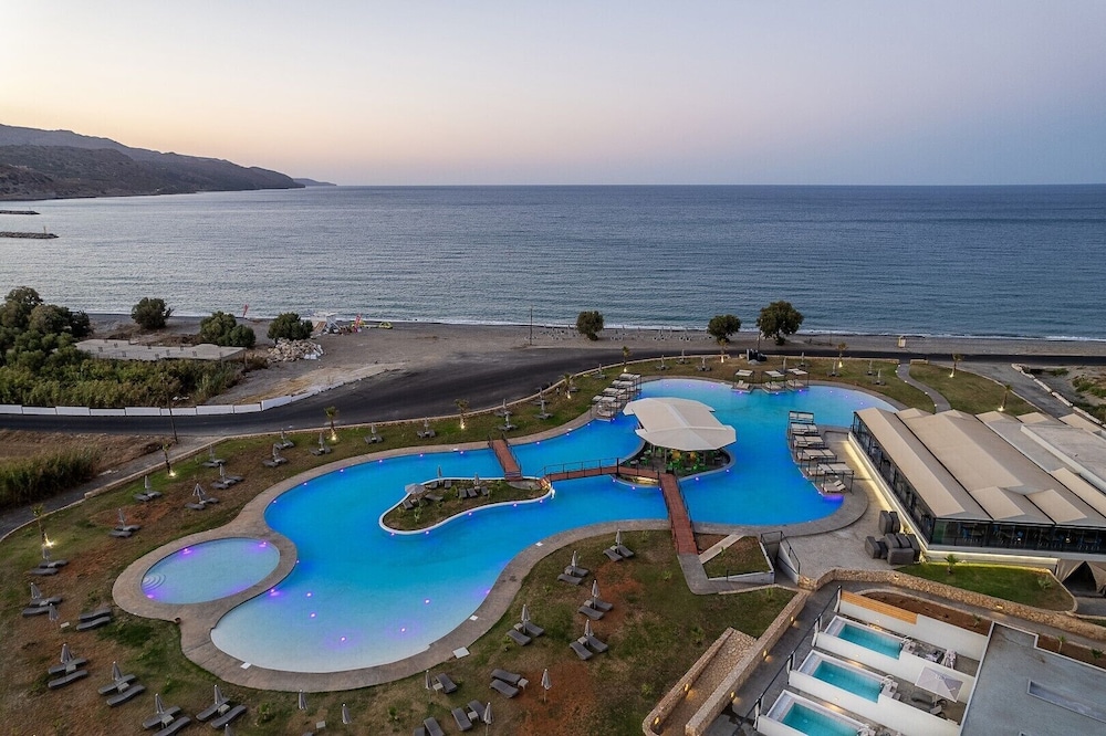 Galini Palace Resort Hotel - All Inclusive — Swimming pool in Platanias
