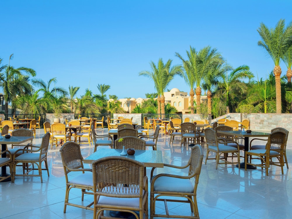 Stella Gardens Resort Makadi Bay - 24HRS All inclusive — Restaurant & bars in Makadi Bay, Red Sea
