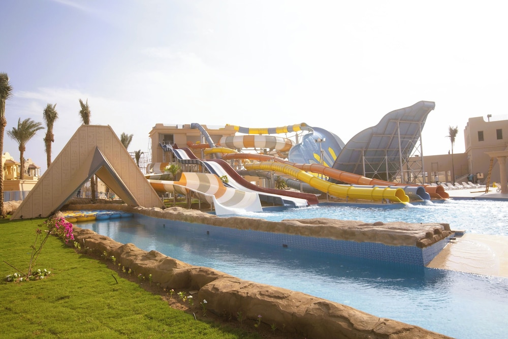 Stella Gardens Resort Makadi Bay - 24HRS All inclusive — Swimming pool in Makadi Bay, Red Sea