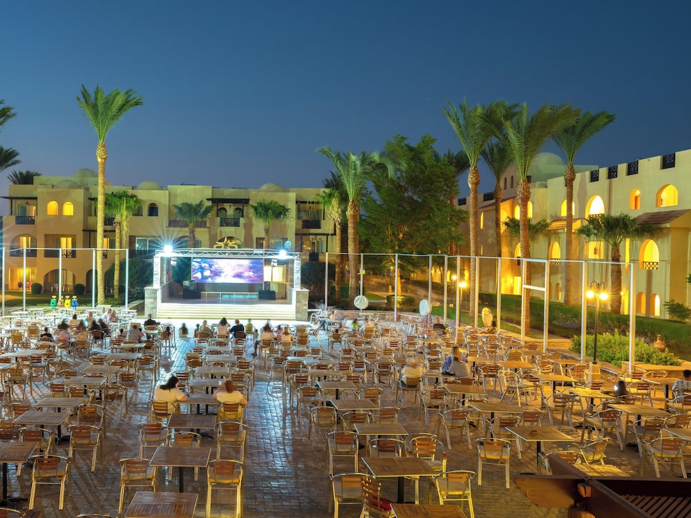Stella Gardens Resort Makadi Bay - 24HRS All inclusive — Restaurant & bars in Makadi Bay, Red Sea