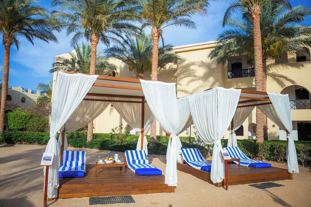 Stella Gardens Resort Makadi Bay - 24HRS All inclusive — Beach in Makadi Bay, Red Sea