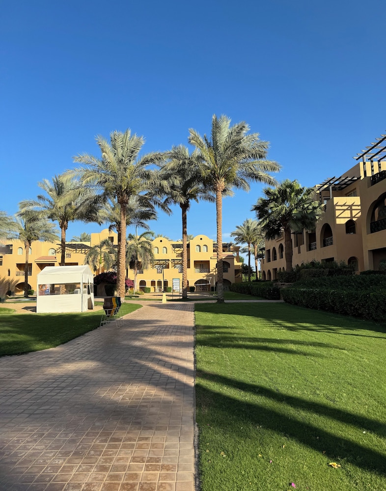 Stella Gardens Resort Makadi Bay - 24HRS All inclusive — Hotel building in Makadi Bay, Red Sea