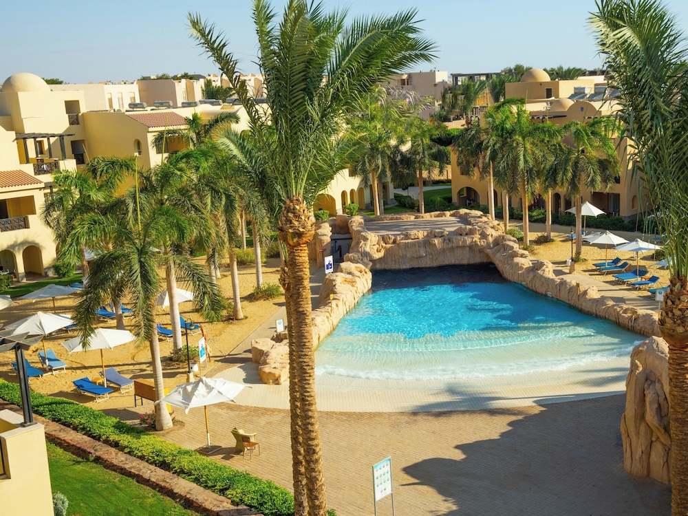 Stella Gardens Resort Makadi Bay - 24HRS All inclusive — Swimming pool in Makadi Bay, Red Sea
