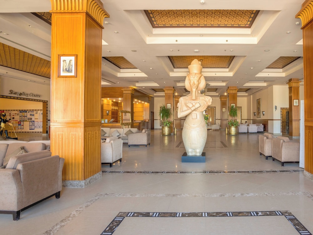 Stella Gardens Resort Makadi Bay - 24HRS All inclusive — Hotel building in Makadi Bay, Red Sea