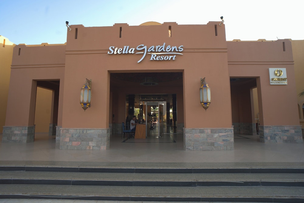 Stella Gardens Resort Makadi Bay - 24HRS All inclusive — Hotel building in Makadi Bay, Red Sea