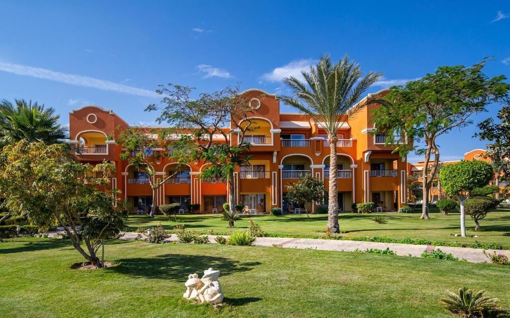 Sentido Caribbean World Soma Bay - All inclusive — Hotel building in Soma Bay, Red Sea