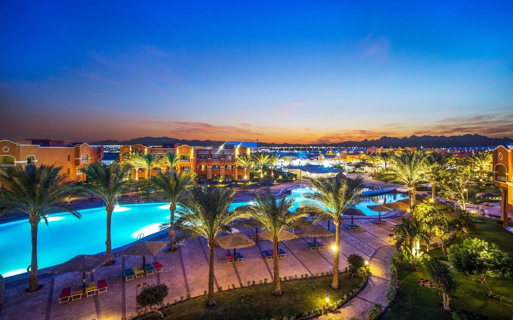 Sentido Caribbean World Soma Bay - All inclusive — Swimming pool in Soma Bay, Red Sea