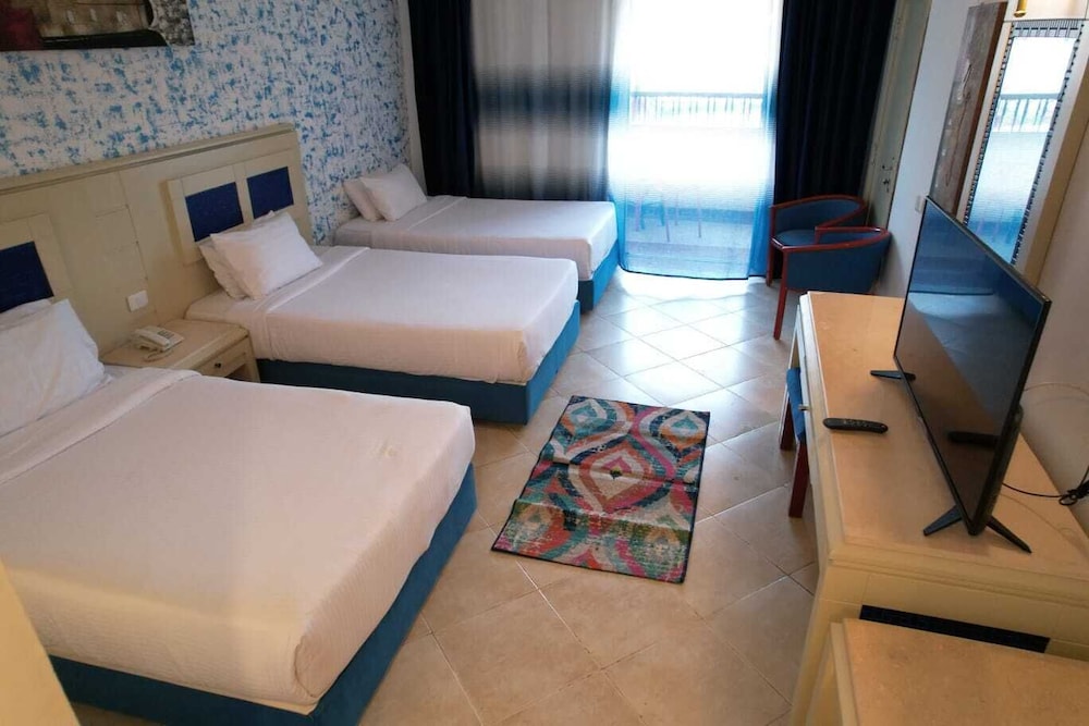 Edge Rotana Sea Beach — Hotel rooms in Sharm El Sheikh, Red Sea