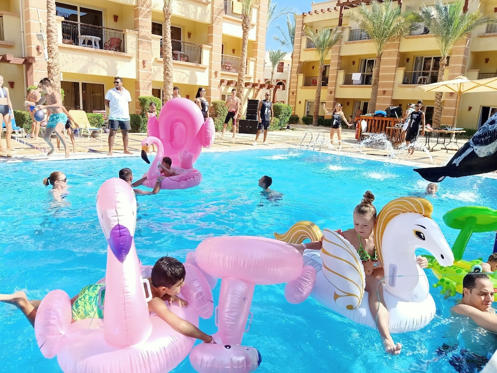 Edge Rotana Sea Beach — Swimming pool in Sharm El Sheikh, Red Sea