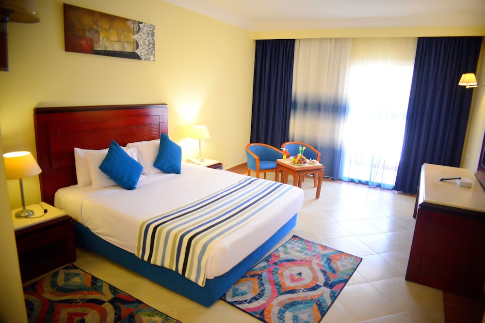 Edge Rotana Sea Beach — Hotel rooms in Sharm El Sheikh, Red Sea