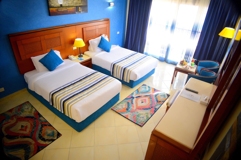 Edge Rotana Sea Beach — Hotel rooms in Sharm El Sheikh, Red Sea