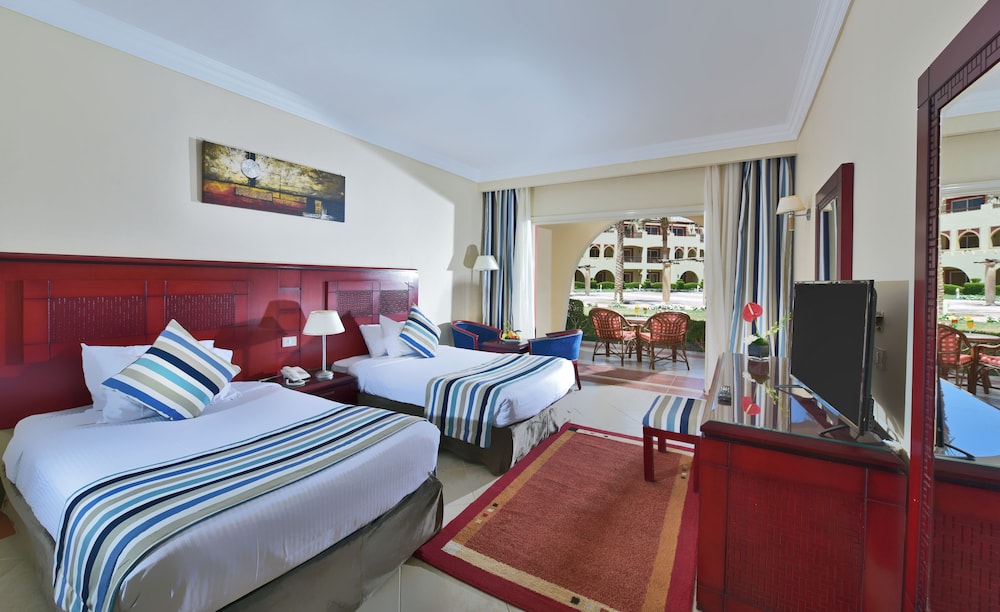 Edge Rotana Sea Beach — Hotel rooms in Sharm El Sheikh, Red Sea