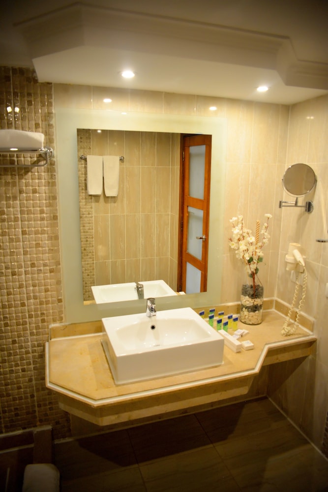 Edge Rotana Sea Beach — Hotel rooms in Sharm El Sheikh, Red Sea