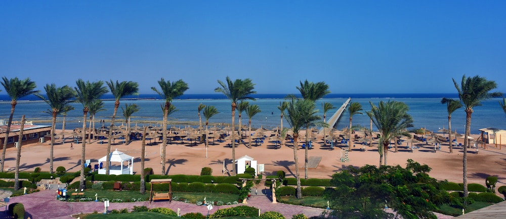 Edge Rotana Sea Beach - zdjęcie 5