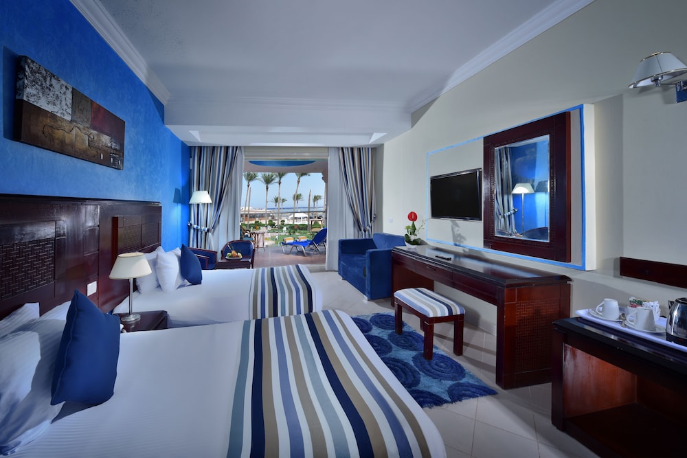 Edge Rotana Sea Beach — Hotel rooms in Sharm El Sheikh, Red Sea