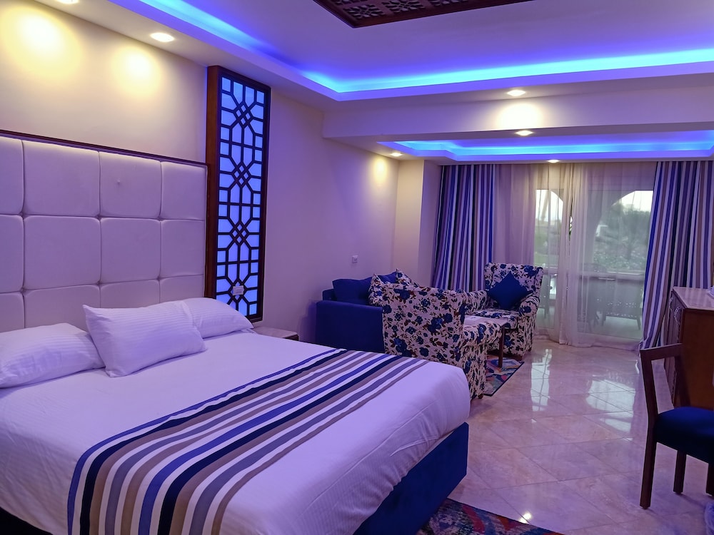Edge Rotana Sea Beach — Hotel rooms in Sharm El Sheikh, Red Sea