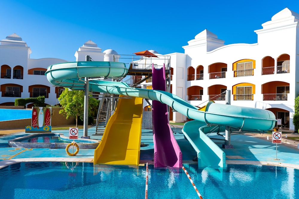 Naama Waves Hotel — Swimming pool in Sharm El Sheikh, Red Sea