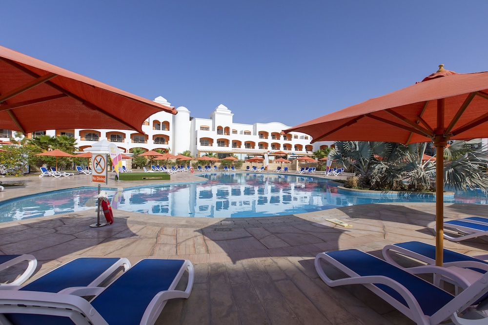 Naama Waves Hotel — Swimming pool in Sharm El Sheikh, Red Sea