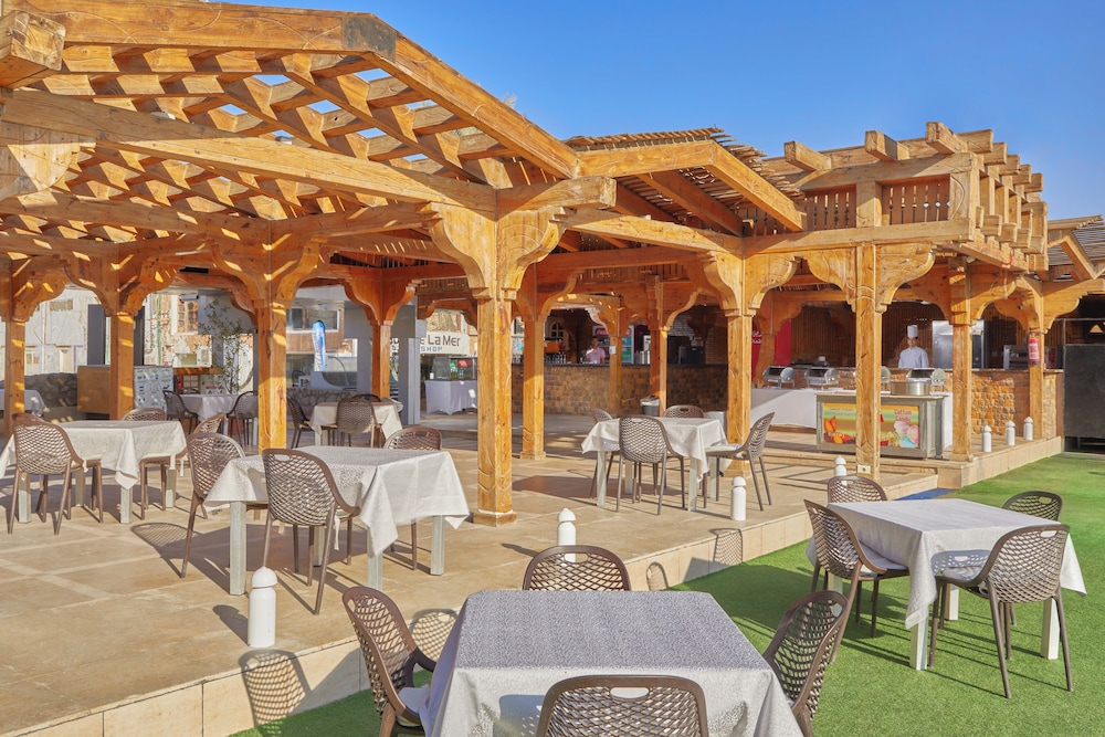 Naama Waves Hotel — Restaurant & bars in Sharm El Sheikh, Red Sea