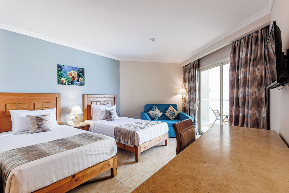 SUNRISE Solara Aqua park Resort — Hotel rooms in Hurghada, Red Sea