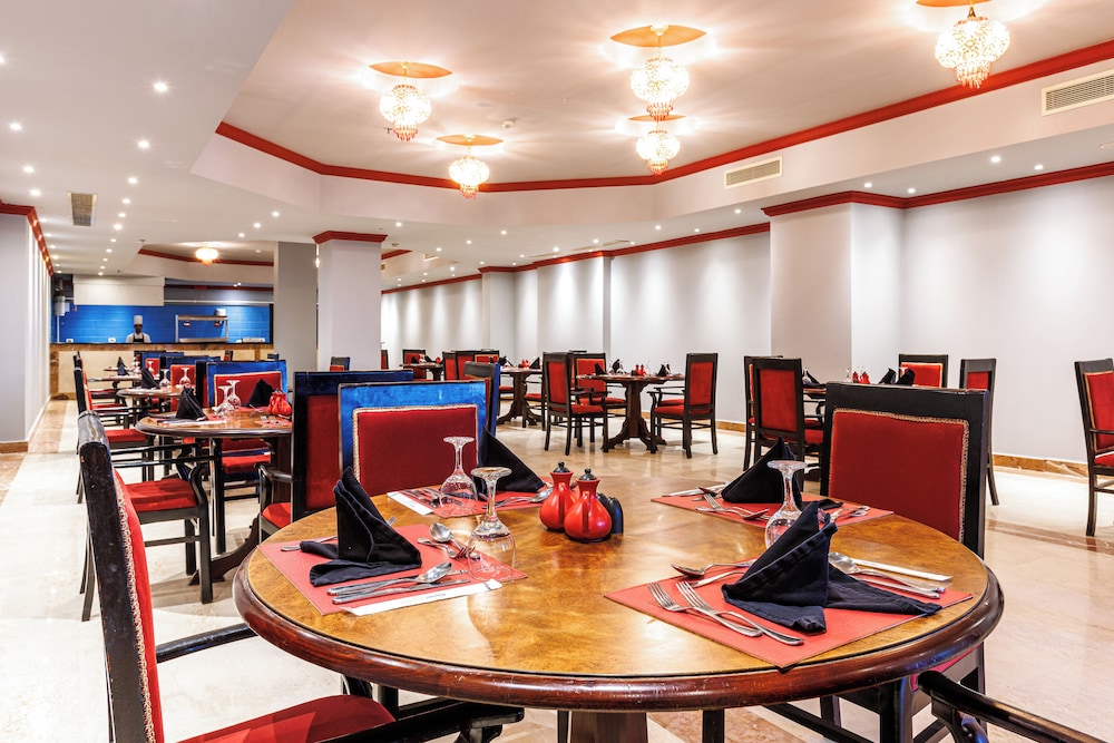 SUNRISE Solara Aqua park Resort — Restaurant & bars in Hurghada, Red Sea