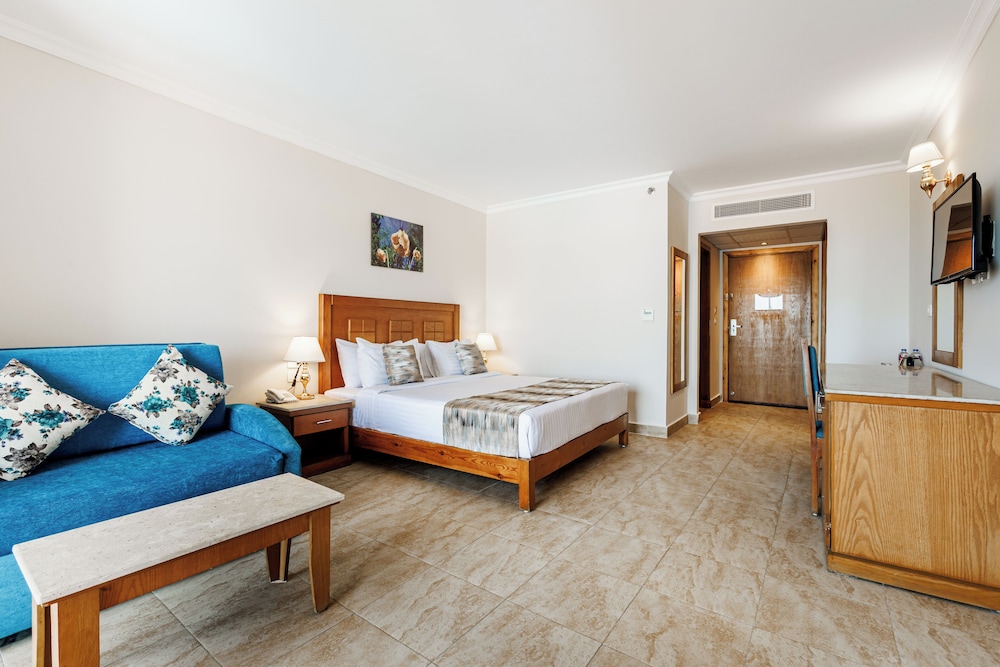 SUNRISE Solara Aqua park Resort — Hotel rooms in Hurghada, Red Sea