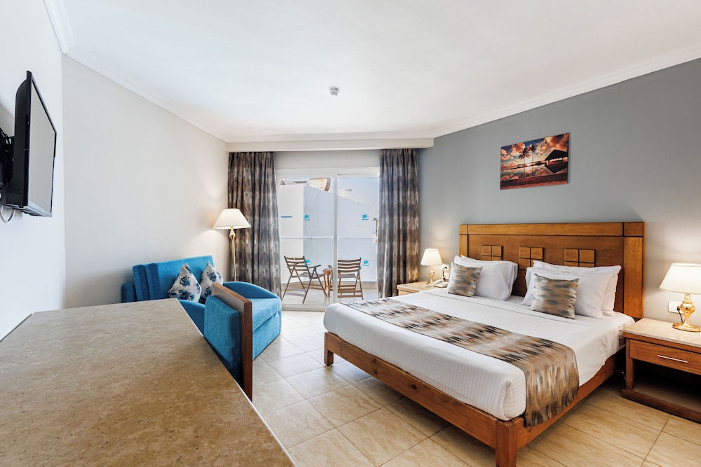 SUNRISE Solara Aqua park Resort — Hotel rooms in Hurghada, Red Sea