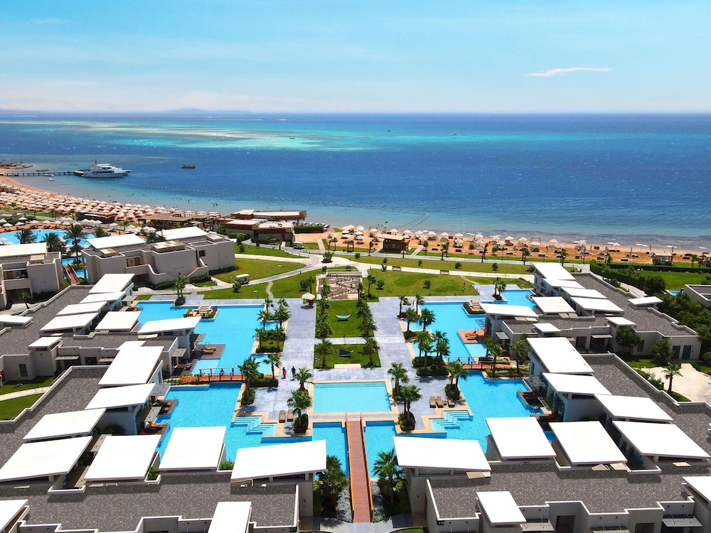 Rixos Premium Magawish Suites and Villas — Swimming pool in Hurghada, Red Sea