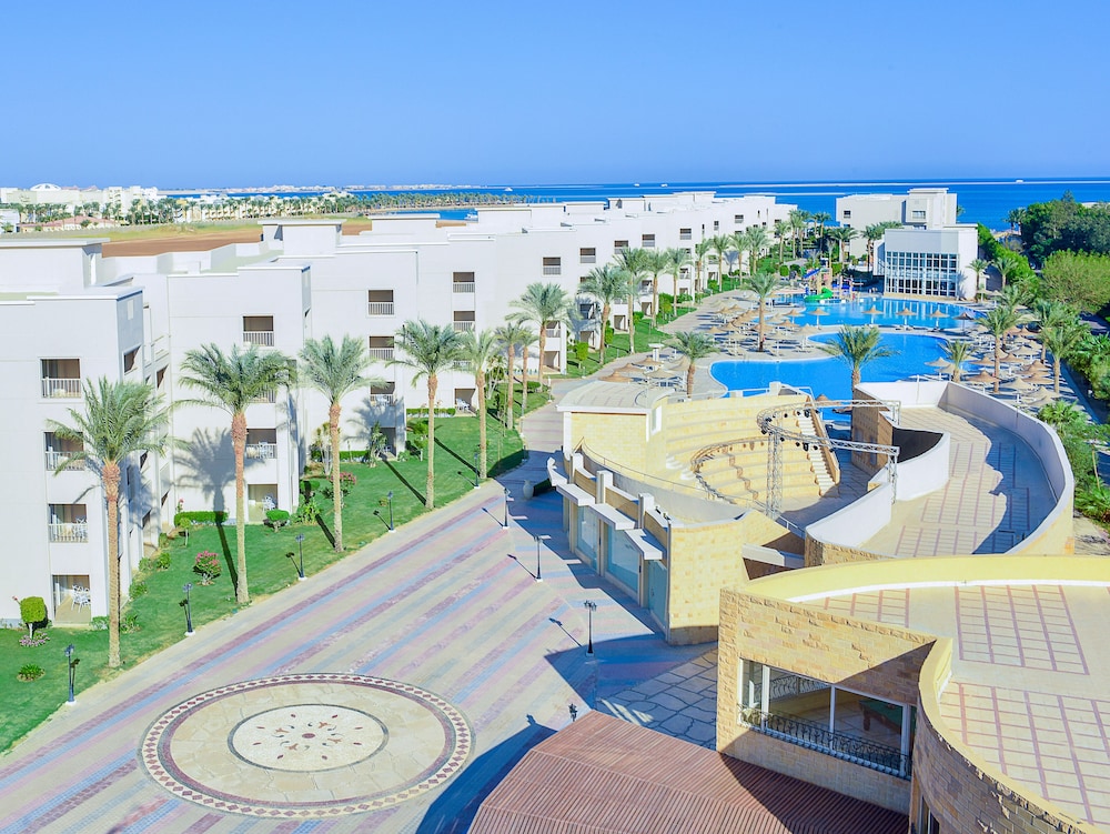 JAZ Soma Beach — Hotel building in Soma Bay, Red Sea