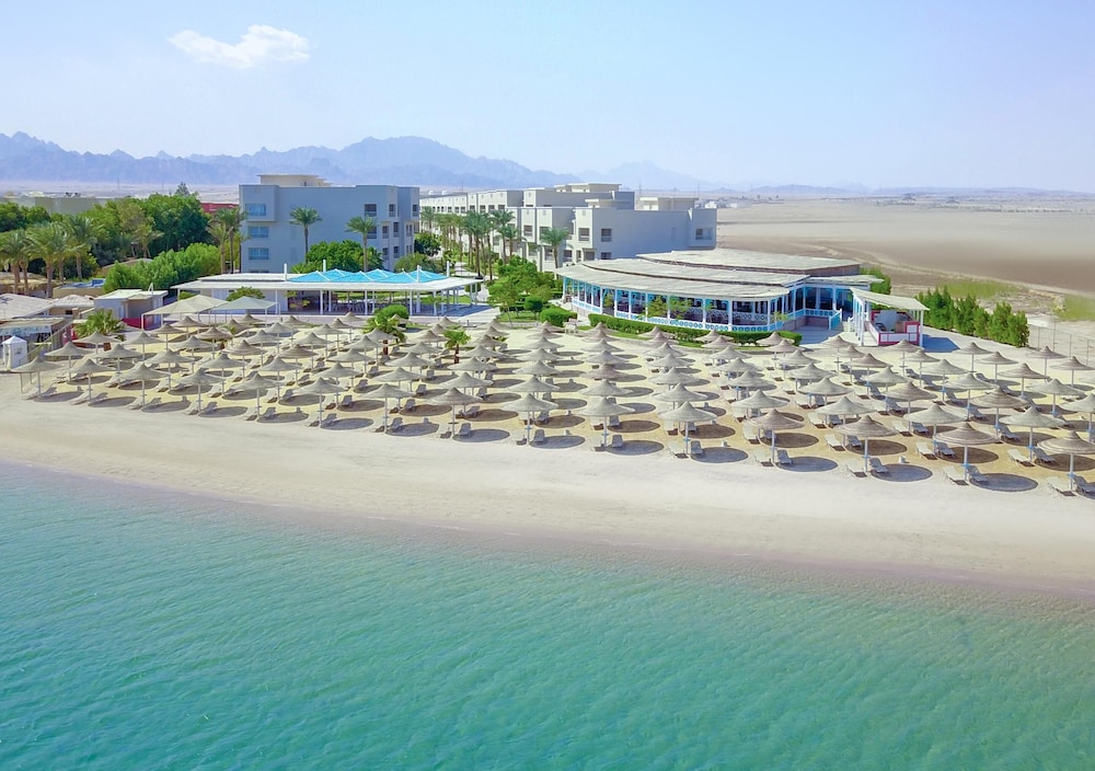 JAZ Soma Beach — Beach in Soma Bay, Red Sea