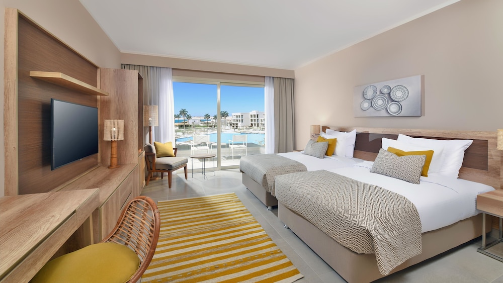 Steigenberger Resort Ras Soma — Hotel rooms in Soma Bay, Red Sea