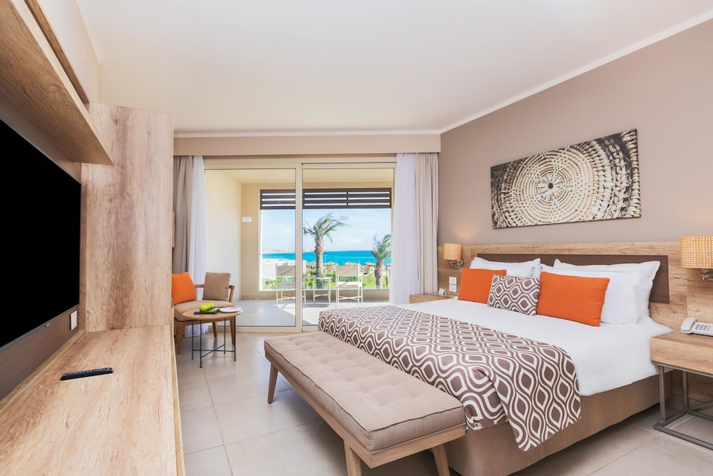 Steigenberger Resort Ras Soma — Hotel rooms in Soma Bay, Red Sea