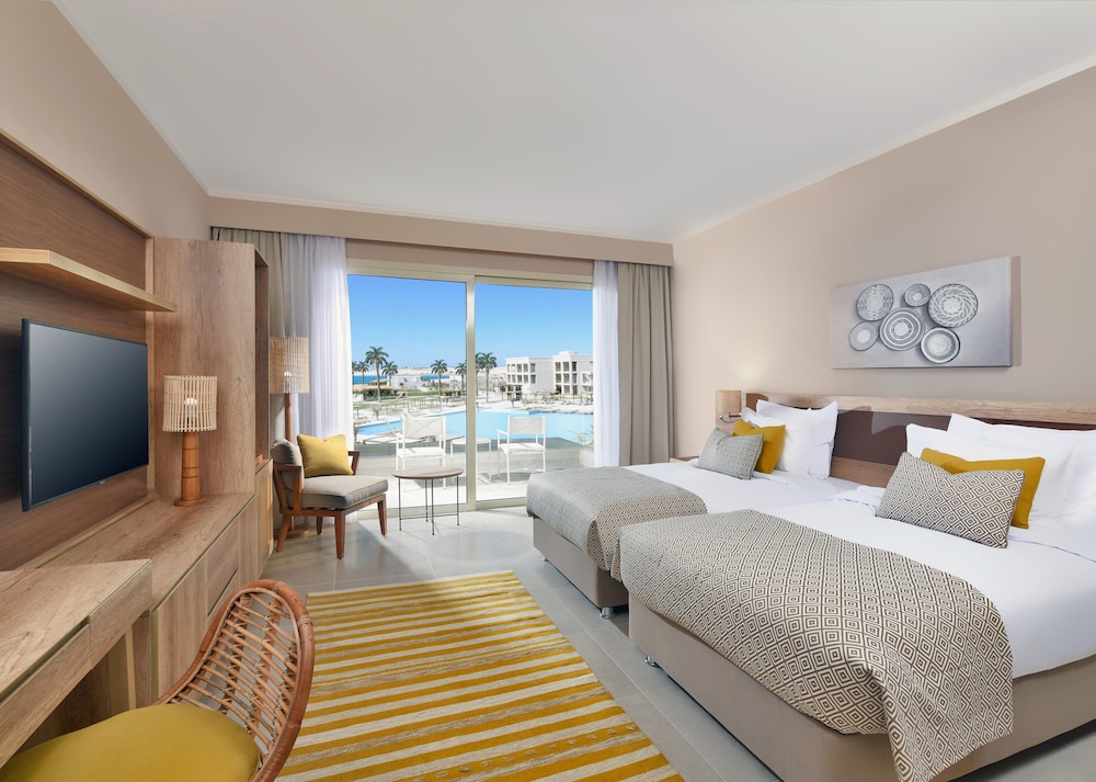 Steigenberger Resort Ras Soma — Hotel rooms in Soma Bay, Red Sea