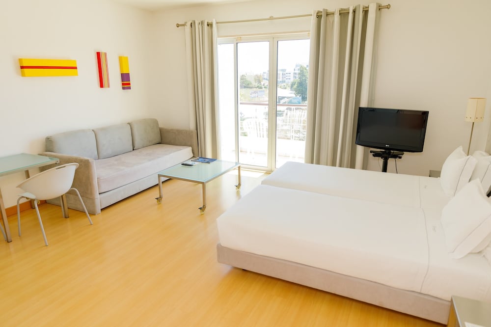 Marina Club Suite Hotel — Hotel rooms in Lagos, Faro