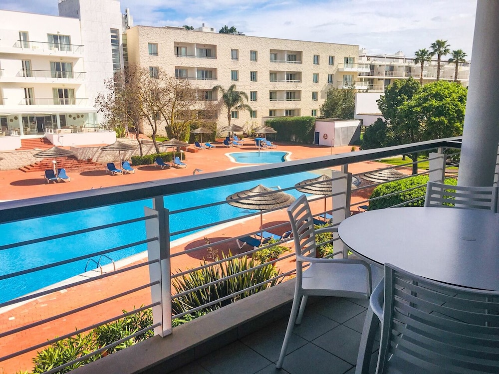 Marina Club Suite Hotel — Swimming pool in Lagos, Faro