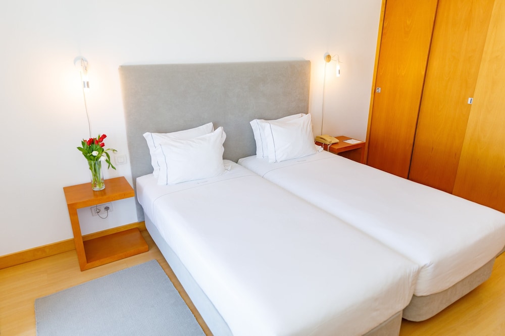 Marina Club Suite Hotel — Hotel rooms in Lagos, Faro