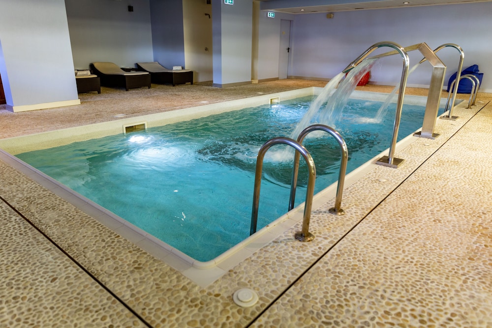 Marina Club Suite Hotel — Swimming pool in Lagos, Faro