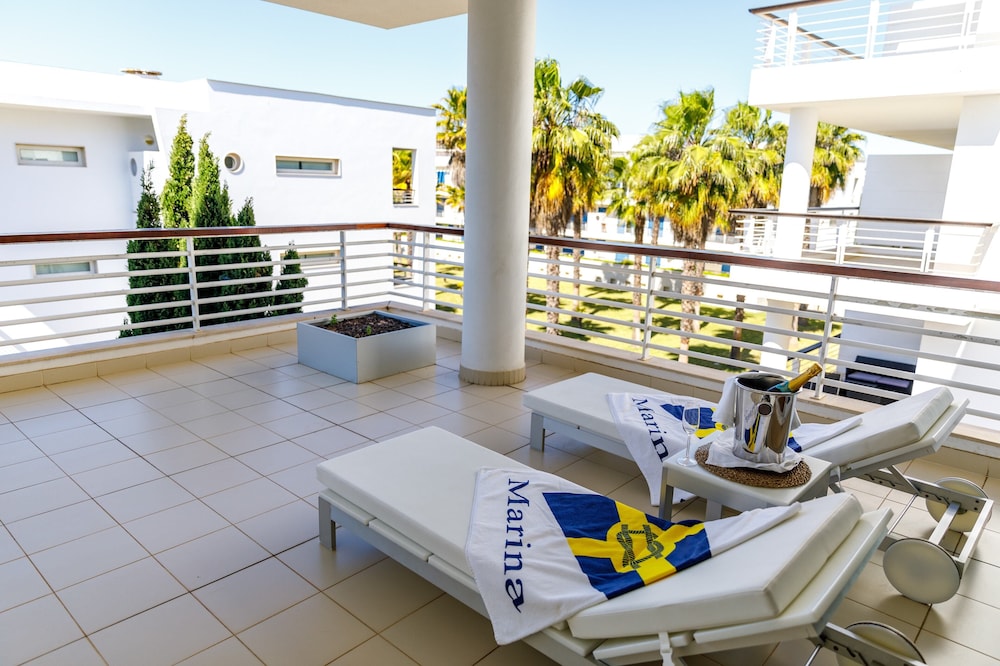 Marina Club Suite Hotel — Hotel building in Lagos, Faro