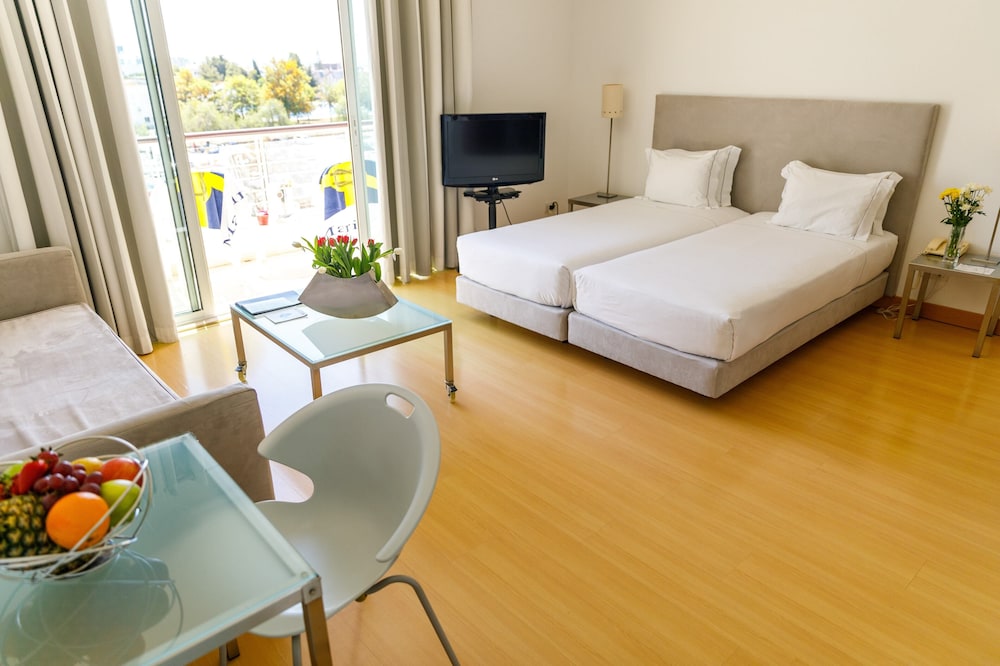 Marina Club Suite Hotel — Hotel rooms in Lagos, Faro