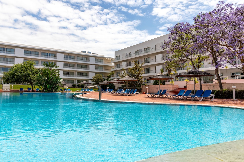Marina Club Suite Hotel — Swimming pool in Lagos, Faro