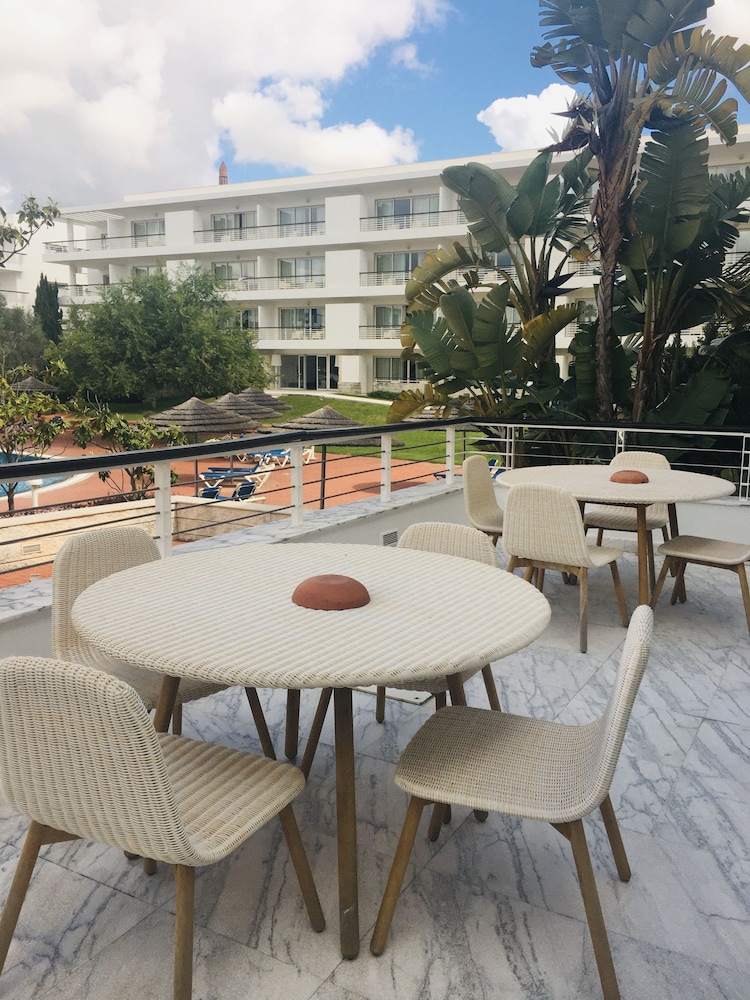 Marina Club Suite Hotel — Hotel building in Lagos, Faro